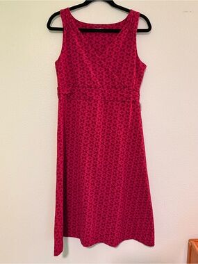 Eddie Bauer Sleeveless Fuchsia-Red Patterned Midi Dress - Size M
